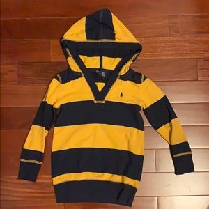 Rugby Hoodie in varsity stripes.